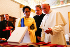 Pope asks for freedom of Myanmar’s Suu Kyi