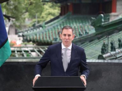 Australian treasurer, checkingout Beijing, invites Chinese efforts to promote its economy