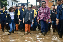 PM assures locals in flood-hit North