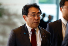 Japan trusts BOJ on financial policy, economy minister states