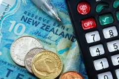 New Zealand Dollar drawsin some sellers as RBNZ cuts interest rate by 50 bps