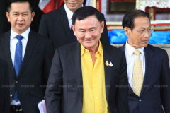 Thaksin reveals up silently at court