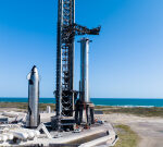 SpaceX rolls Starship Flight 6 Super Heavy rocket to pad ahead of Nov. 18 launch (photos)