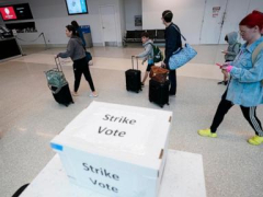 Charlotte airport employees ballot on whether to strike throughout hectic Thanksgiving travel week