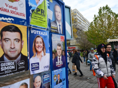 Far right in strong position as Romania votes in governmental election