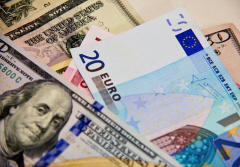 EUR/USD discovers resistance around 1.0500 after rebounding from two-year lows