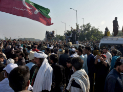 Protesters head to Islamabad to need the release of ex-PM Imran Khan