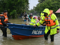 Malaysia, Thailand brace for more rains after floods kill more than 30