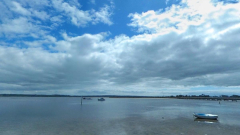 Guy passesaway falling from boat into water in Queenscliff, Victoria