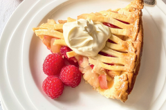 Apple & Raspberry Pie