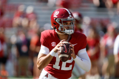 Alabama quarterback to reportedly enter NCAA transfer portal