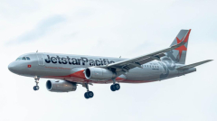 Jetstar flight forced to turn around after male passenger follows and ‘threatens’ air hostess