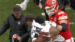 The Chiefs’ Joe Thuney showed great sportsmanship after accidentally poking Myles Garrett in the eye