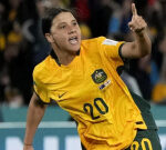 Sam Kerr steps up recovery from ACL injury as she joins Chelsea at training camp