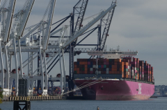 Port strike averted on East and Gulf coasts, in what both sides call ‘win-win agreement’