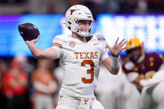 Texas QB Quinn Ewers says he doesn’t expect to play college football next year