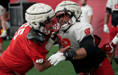 Wisconsin offensive lineman announces transfer destination