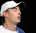 Australian Open falls silent as Alex de Minaur destroyed by world No.1 Jannik Sinner