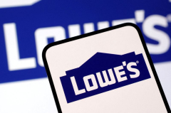 Lowe’s forecasts muted annual profit on uncertain economy, cautious spending