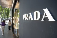 Prada Moving in on $1.6 Billion Deal for Versace