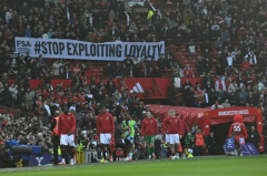 Man Utd defy fan groups with 5% season ticket rise