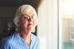 I’m 65 and a widow with 5 children. Should I split my $1.1 million nest egg between them while I’m still alive?