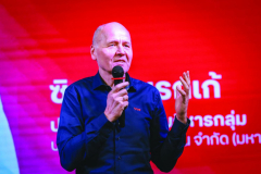 New True chief vows to pay firm’s 1st dividend in 25 years