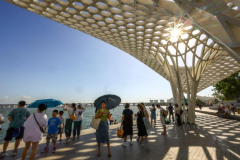 Foreigners flock to China’s Shenzhen as visa-free entries surge 160%