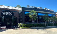 Superior’s Steakhouse Sets the Standard for Outdoor Dining with Proven Retractable Glass Wall Innovation