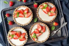 Vegan Strawberry Tarts
