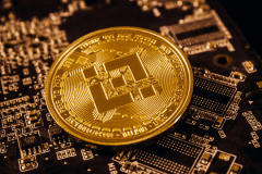 BNB Coils For Impact: Will $670 Crack Under Pressure?
