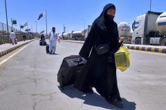 Pakistanis flee Iran amid Israel-Iran war border closure