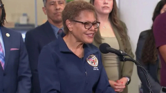 ‘Absolutely outrageous’: LA mayor calls out federal agent presence in MacArthur Park