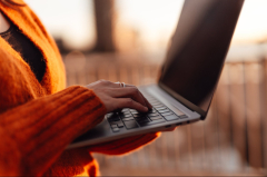 People Hate These 10 Phrases Common in Job Posts — And Each Generation Has Its Own Lexical Dealbreaker