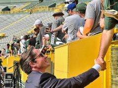 Policy officially takes over for Murphy as president/CEO at Packers’ shareholders meeting