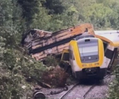 At least 3 dead in train derailment in Germany
