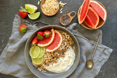 Granola with Citrus Fruits, Berries & Yoghurt