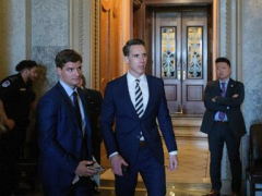 Josh Hawley says he had ‘good chat’ with Trump after dustup over stock trading bill