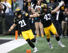 Iowa football standout Kaden Wetjen named to 2025 Jet Award watch list