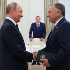 Trump’s envoy Witkoff meets Putin ahead of ceasefire deadline