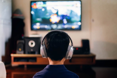 Criticism of Roblox for its child-safety measures is starting to spook investors