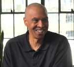 Mychal Thompson gives warning about Pat Riley’s upcoming Lakers statue