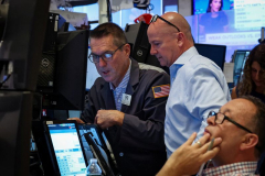 Wall Street slips ahead of Jackson Hole summit, retailers’ earnings