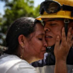 23 miners rescued after 43 hours trapped in Colombian gold mine
