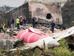 Air India’s midair emergency sparks new alarm over safety of the Boeing Dreamliner