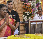 President Murmu offers prayers at Dwarkadhish, Somnath temples; to visit Sabrimala on Oct 22