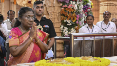 President Murmu offers prayers at Dwarkadhish, Somnath temples; to visit Sabrimala on Oct 22