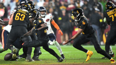 NFL world reacts to Commanders’ gifting the Bears a win