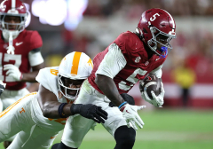 Alabama defeats Tennessee to remain undefeated in SEC play