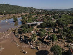 Pemex pipeline spill contaminates Mexican river after torrential rains